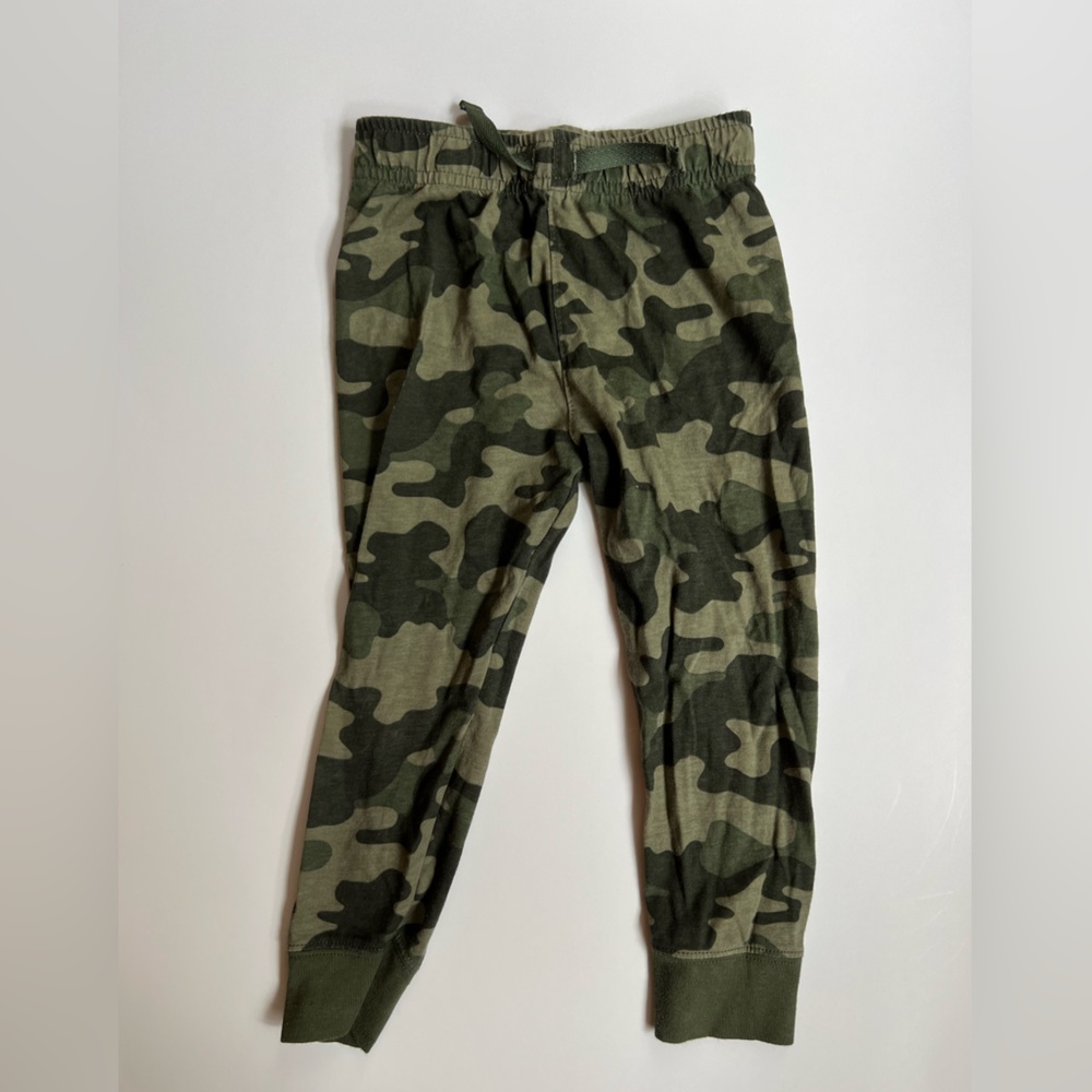 3T Camo Joggers 🥰
